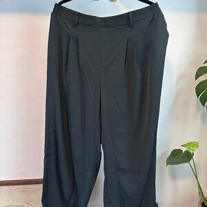 NWT green Bloomchic Dress Pants Plus size